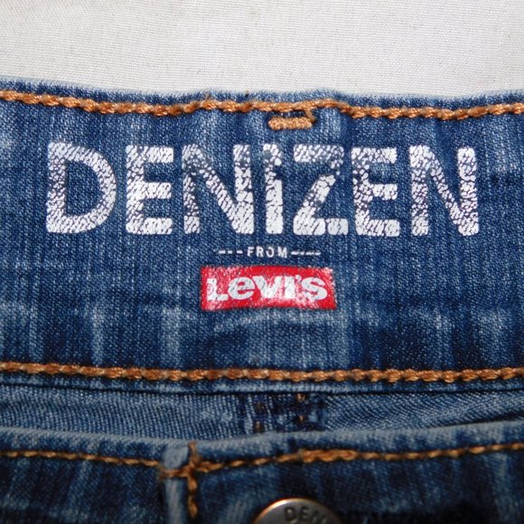 DENIZEN from Levi's Womens 6 Blue Denim Shorts  4" inseam High 8" Rise - Picture 2 of 11